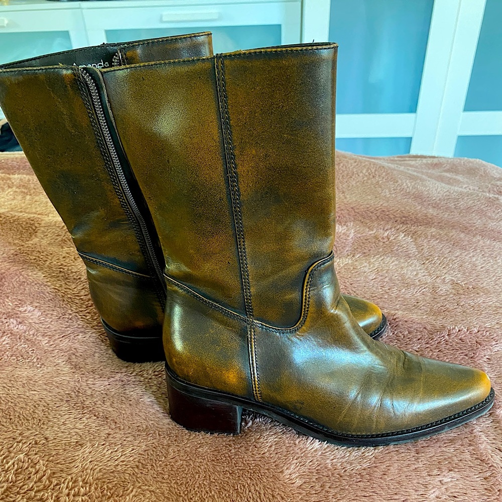 Brown Leather Boots MADE IN BRASIL, size 7.5 Great condition!
